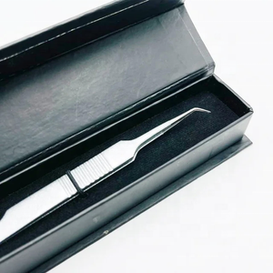 Pinzas Profesionales para Cejas DANTRIC IMPLANTS, Curvas, de Acero Inoxidable, Modelo T-005, Herramienta de Precisión Duradera para el Cuidado Personalizado - Product Image 6
