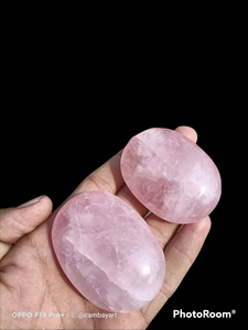Pierre de paume en quartz rose poli de qualité supérieure, pierre précieuse naturelle de guérison, cristal de poche pour la méditation, le bien-être et l'amour - Product Image 3