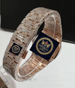 Montre analogique mécanique squelette en acier inoxydable, entièrement sertie de moissanite et de diamants taille brillant, avec cadran en verre, très demandée - Product Image 2