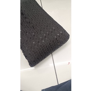 Tissu en Polycoton Durable de Fournisseur Indien, Facile à Coudre, Résistant au Rétrécissement, Idéal pour Vêtements, Literie, Housses de Coussin et Projets d'Artisanat – En Vente - Product Image 1