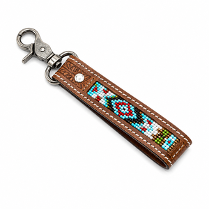 Porte-clés artisanal en cuir marron perlé avec motif tribal turquoise, accent floral gravé, fermoir robuste, style western bohème - Product Image 1