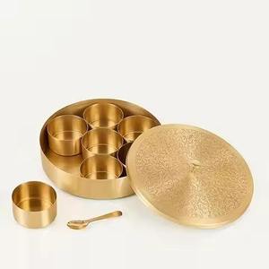 Molinillo de especias y nueces de madera Lavie Creations - Molinillo manual ecológico de calidad alimentaria, apto para lavavajillas y horno - Product Image 5