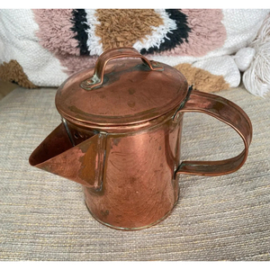 Carafe en cuivre avec poignée métallique, pichet métallique pour eau chaude ou froide, vin, jus, thé glacé - Ensemble de pichets métalliques durables pour les fêtes à prix réduit - Product Image 6