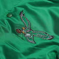 Veste universitaire en satin vert personnalisée pour hommes, veste bomber à manches rayées blanches, uniforme de baseball en gros, vêtements de sport