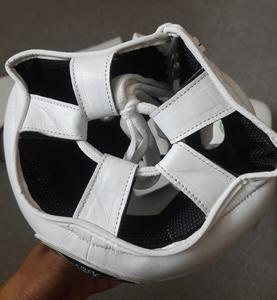 Protector de Cabeza de Boxeo Unisex de Cuero Vacuno Genuino Ajustable Personalizado con Barra Nasal para Entrenamiento y Sparring - Product Image 4