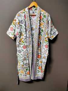 White Lightweight Floral Print <b>Kimono</b> <b>Cover</b> <b>Up</b> for Women Beach and Vacation - Product Image 3