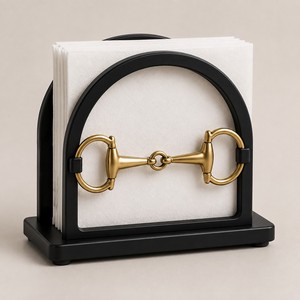 Porta Servilletas Metálico Inspirado en el Equino con Detalles de Brida de Caballo, Marco Curvo, Acabado Plateado Cepillado, Base Estable y Funcional - Product Image 5
