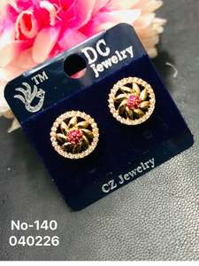 Pendientes de Acero Inoxidable de Lujo Ligero con Microincrustaciones de Circonita Cúbica, de Moda, para Uso Diario, Pequeños y Frescos, Accesorios para Estudiantes, Venta al por Mayor - Product Image 3