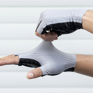 Gants de cyclisme demi-doigts noirs et gris en polyester respirant unisexe à enfiler pour l'été - Product Image 5