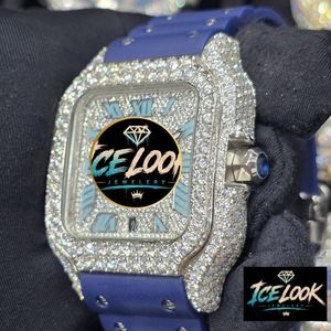 ICELOOK นาฬิกาควอทซ์ทรงสี่เหลี่ยมหรูหรา ขอบหน้าปัดคริสตัลแซฟไฟร์ สายซิลิโคนสีน้ำเงิน หน้าปัดอนาล็อก แสดงวันที่ โครโนกราฟ 40 มม. 20 มม. สำหรับทุกเพศ - Product Image 2