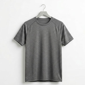 T-shirt de sport élégant conçu pour les séances d'entraînement, la course à pied, les séances de sport et les tenues athlétiques de tous les jours. - Product Image 1