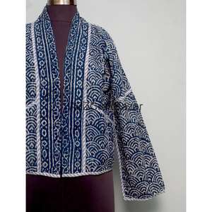 Chaqueta Acolchada Tejida a Mano, Estilo Vintage, Otoñal, Ecológica, Transpirable, 100% Algodón, con Estampado Floral, Cuello en V y Mangas Largas para Mujer - Product Image 3