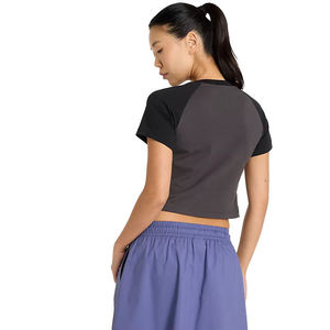 Camisetas cortas de punto casual para mujer con diseño estampado. - Product Image 5