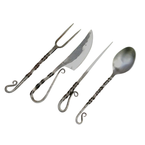Ensemble de couverts médiévaux pour le camping et les repas en plein air, ustensiles de table traditionnels faits à la main en acier, cuillère, fourchette, couteau pour la maison - Product Image 1