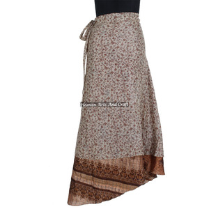 Faldas de seda Indo-Occidentales 2026 - Faldas de seda de dos capas - Faldas indias al por mayor en línea para mujer - Mágica falda india estilo gitano - Product Image 1