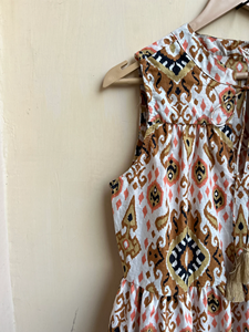 Vestido de manga Ikat con estampado de algodón Floral Vintage de verano con detalle de borlas bordadas Vestido maxi de algodón indio Cintura natural - Product Image 2