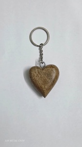 Llavero de Corazón de Madera Hecho a Mano, Anillo de Llaves Rústico con Diseño de Amor, Soporte para Llaves de Coche, Regalo de Madera, Recuerdo Romántico, Accesorio para el Día de San Valentín, Adorno - Product Image 2