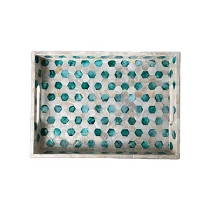 Bandeja de Servir de Nácar PERFECT ENTERPRISES: Bandeja con Incrustaciones de Nácar Hecha a Mano - Product Image 1