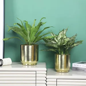 Florero Metálico Cuadrado Cromado Elegante y Ecológico de Diseño Moderno para Entrada, Vestíbulo y Decoración de Lujo para el Hogar - Product Image 3
