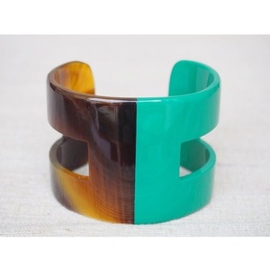 Bracelet de mariage artisanal moderne en corne de buffle naturelle polie, découpé au laser, écologique, toucher réel - Product Image 3