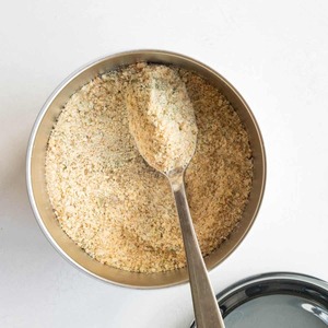 La transformation avancée des céréales crée une farine de germe de blé pour la nutrition animale, avec une texture de poudre fine et des normes d'emballage. - Product Image 1