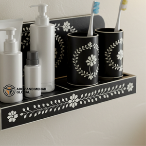ชั้นวางของในห้องน้ำลายดอกไม้สีดำ ชั้นวางของตกแต่งผนังห้องน้ำทำจากไม้ พร้อมที่วางแปรงสีฟัน - Product Image 4