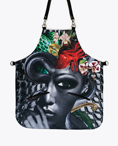 Cape de coiffure à imprimé artistique, bretelles réglables avec poches zippées, design unisexe - Product Image 3