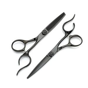 กรรไกรตัดผมมืออาชีพ สแตนเลสสตีล ใบมีดคม ออกแบบสำหรับคนถนัดขวา ปรับแต่งฟันและขนาดได้ - Product Image 5