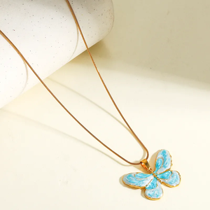 Collar con colgante de mariposa para mujer con esmalte artesanal en acero inoxidable 304 con cadena de serpiente y 0.03µm - Product Image 2