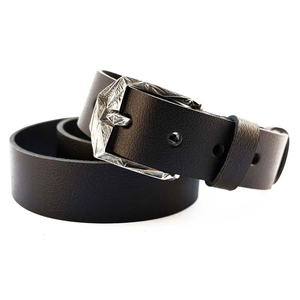 Cinturón Casual de Cuero Vacuno Marrón con Hebilla Geométrica Plateada, Diseño Sólido y Duradero - Product Image 3