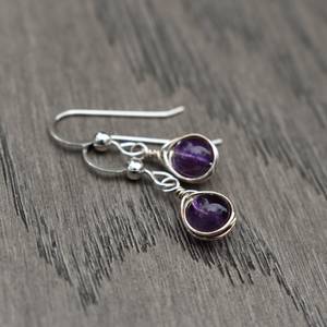 Pendientes Colgantes de Amatista con Alambre de Plata de Ley, Gema Morada, Diseño Espiga, Joyería de Regalo, Nikhil Gems NG-033, de Moda - Product Image 3