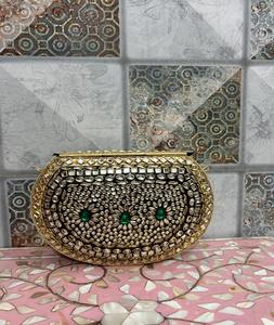 Mini pochette élégante avec travail Kundan et embellissements raffinés, idéale pour les mariages, sac à main en métal. - Product Image 4