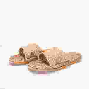 Sandalias de Jacinto de Agua Hechas a Mano en Vietnam, Ecológicas, con Diseño Abierto y Elegante, Sostenibles, Cómodas y Reciclables, al Mejor Precio - Product Image 5