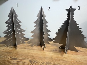 Ensemble d'arbres de Noël en métal vert, parfait pour la décoration de table de balcon extérieur et l'aménagement festif de la maison en hiver, provenant d'Inde - Product Image 2