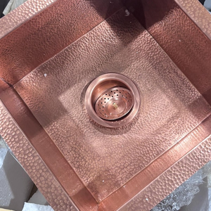Fregadero de Cocina de Cobre Martillado Hecho a Mano, Fregadero de Preparación de Cocina de Cobre Rústico de Lujo de Una Sola Cubeta para Instalar Bajo Encimera - Product Image 4