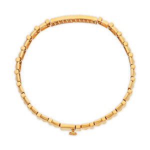 Pulsera de Diamantes con Eslabones Geométricos en Oro Amarillo y Diseño Lineal Estructurado en el Centro - Product Image 3