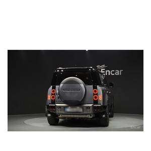 Land Rover Defender 110 P300 X-Dynamic SE 2024, 9 Millas, Caja de Cambios Automática, Volante a la Izquierda, Cámara Trasera - Product Image 4