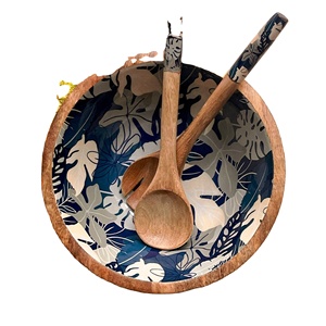 Ensemble de serveurs à salade en bois de manguier et résine, bois naturel avec 2 spatules, ustensiles durables faits à la main - Product Image 1