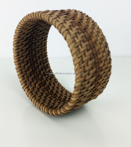 Bracelets en osier de paille tissés à la main marron vintage Bracelets en rotin épais à la mode pour femmes à bon prix - Product Image 1