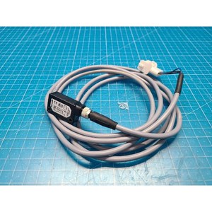 BOS012E balluff BOS 5K-PS-RR10-S75นำมาใช้เป็นชิ้นส่วนอุปกรณ์เซมิคอนดักเตอร์แบบดั้งเดิม - Product Image 2