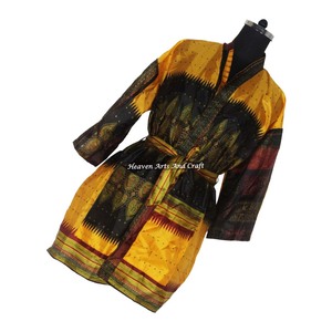 KS005 Kimono Corto de Seda Bohemio Vintage, Estilo Boho Gitano, Hecho con Seda de Sari Reciclada, Túnica Corta, Ropa de Dormir para Mujer - Product Image 6
