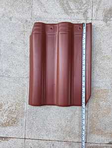 Tuile de toit en argile romaine ondulée rouge traditionnelle 100 cm, imperméable, pour usage extérieur - Product Image 1