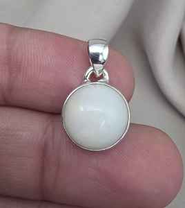 Pendentif rond en opale blanche naturelle, argent sterling 925, cabochon fait main, bijoux en pierres précieuses - Product Image 6