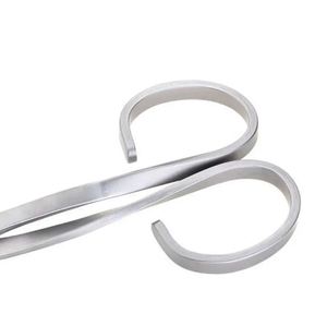 Ciseaux à ongles professionnels pliables pour droitiers, lames courbées en acier inoxydable, manche en acier, coupe précise des cuticules - Product Image 3