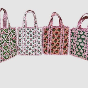Bolso Tote Grande Reversible de Algodón Acolchado Estampado a Mano en Naranja y Rosa, Bolsos de Hombro Hechos a Mano para Viaje - Product Image 3