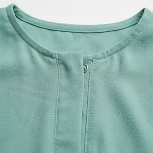 Abaya brodée haut de gamme, coupe élégante couvrante, conçue pour l'Aïd et le Ramadan, répondant aux besoins de la mode modeste, vente en gros de vêtements islamiques - Product Image 4