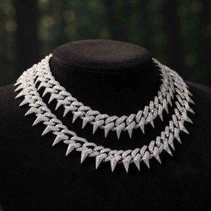 Collier chaîne en moissanite style moderne, maillons cubains glacés, bijoux hip-hop, accessoire de mode de luxe pour homme pour les festivals - Product Image 2