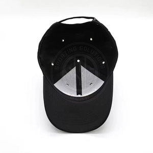 Casquette de baseball haute performance au design athlétique pour l'entraînement sportif, la course à pied et les activités de fitness en plein air. - Product Image 4