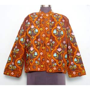 Veste unisexe indienne bohème en coton 100% matelassée et brodée Cotrise, nouveau motif de haute qualité, respirante, écologique, pièce antique - Product Image 1