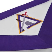 Apron Masonik Single Star Trader Masonic Master MR-1002 dengan Latar Belakang Putih, Simbol Kompas Persegi, Aksesori Formal
